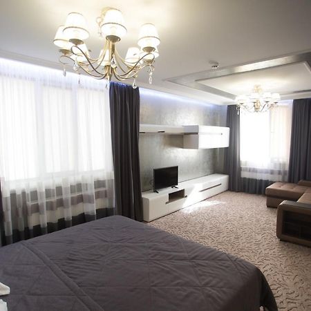Hotel Port Royal à Tulchyn Extérieur photo